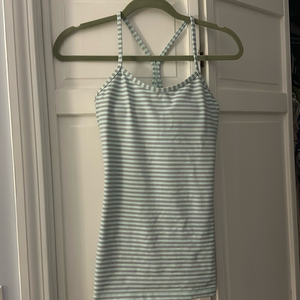 Lululemon Y tank top size 6